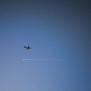 日本美女脱内衣在床上摸胸艹鸡视频
